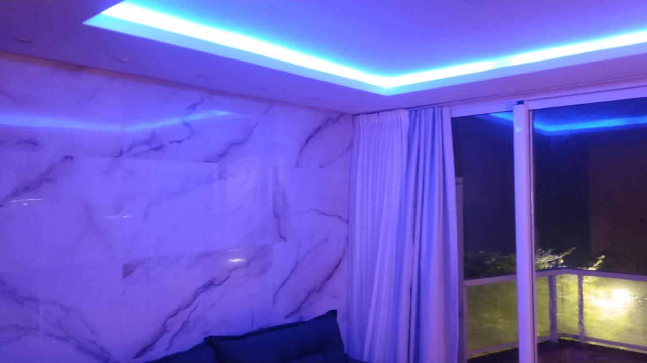 Apartamento De Cobertura Frente Para O Mar Itapema Exterior foto