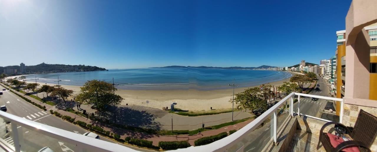 Apartamento De Cobertura Frente Para O Mar Itapema Exterior foto